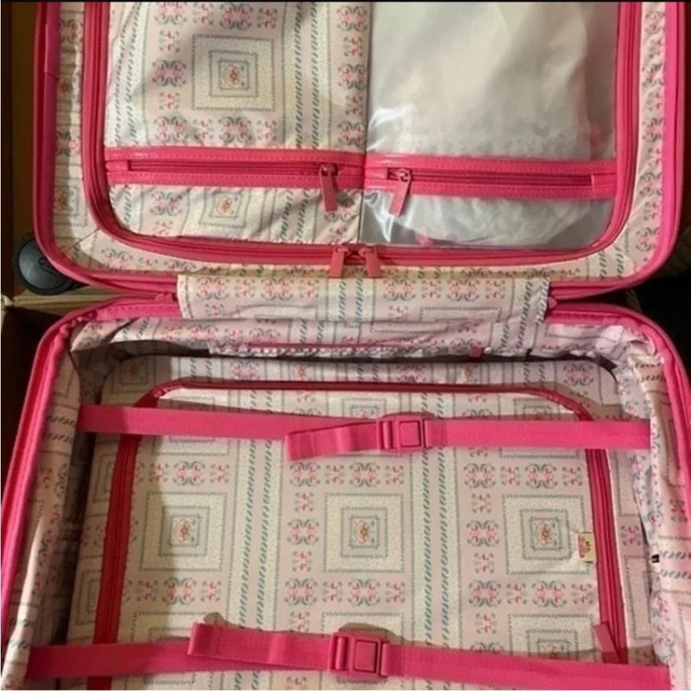 Beis Barbie Carry On Luggage BNWT - Picture 2 of 3